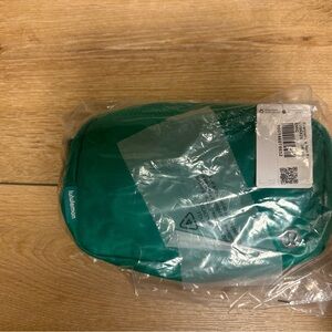 BNIB Lululemon belt bag